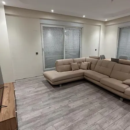 3+1 Ful Esyali Havuzlu Daire Apartament